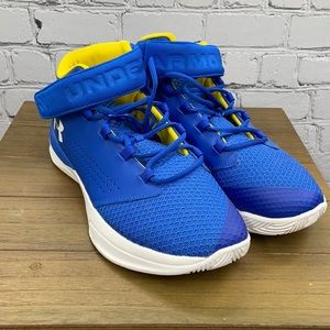 UA YOUTH BASKETBALL SHOES